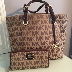 GUC Michael Kors Handbag Set